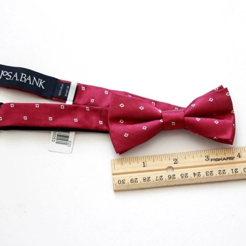 Jos A Bank Red Plaid Pre-Tied Bow Tie NWT Kids or Mens